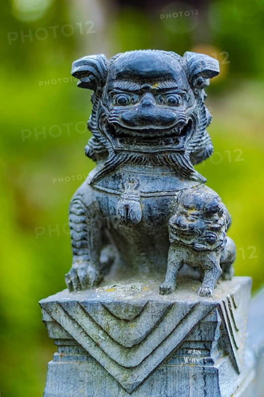 Chinese statue