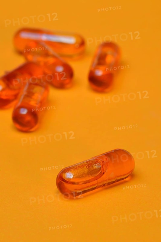 Capsules with omega-3 fatty acid