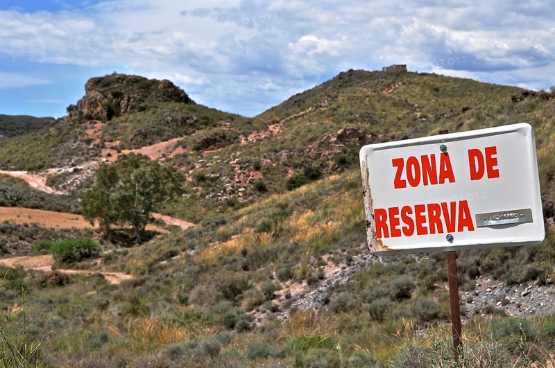 Sign ZONA DE RESERVA