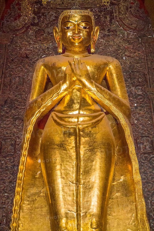 4 Buddha statues in each direction