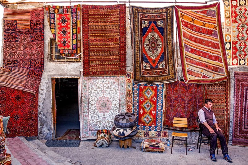 Carpet dealer