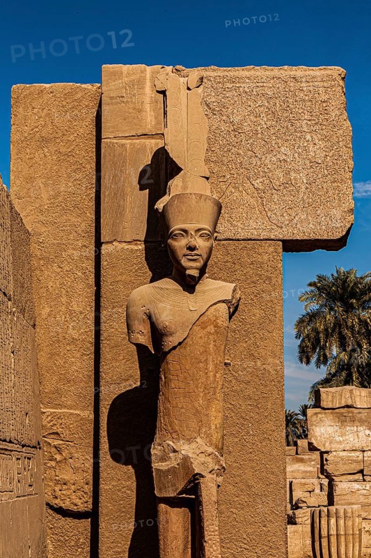 Vestibule behind the 6th pylon: Amun