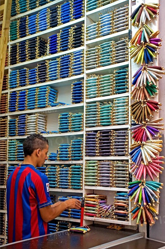 Utesilien for silk weaving at the textile souk