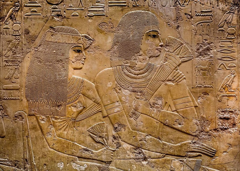The brother of Ramose with his woman. The high official carries the Shem sceptre in accordance with his official dignity