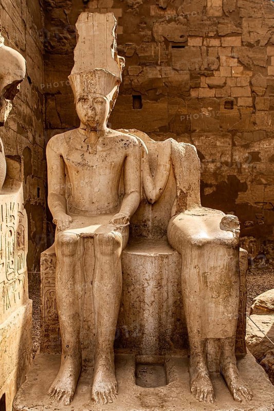 Double-seated statue with pair of gods Amun and Mut