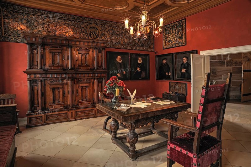 Reception room at the end of the 16th century with period furniture