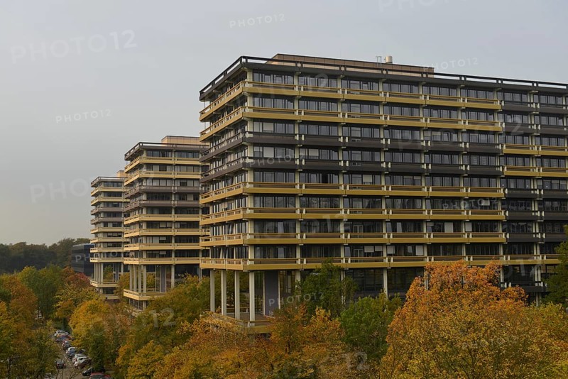 Building row G