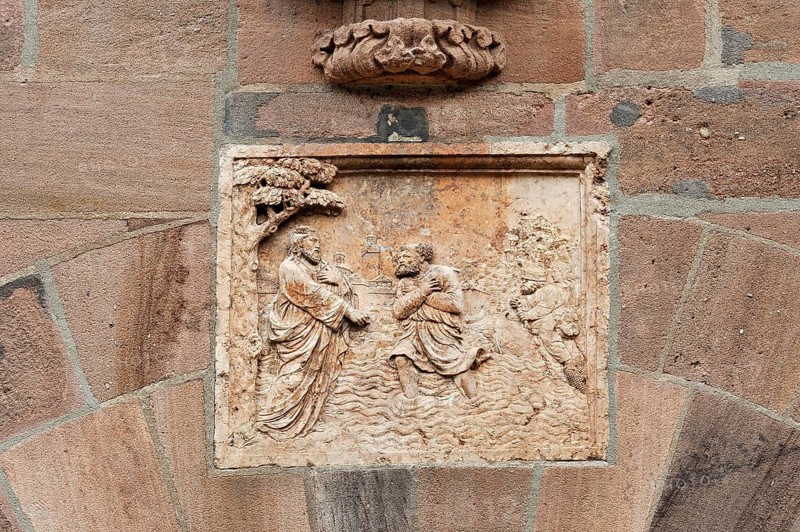 Relief panel