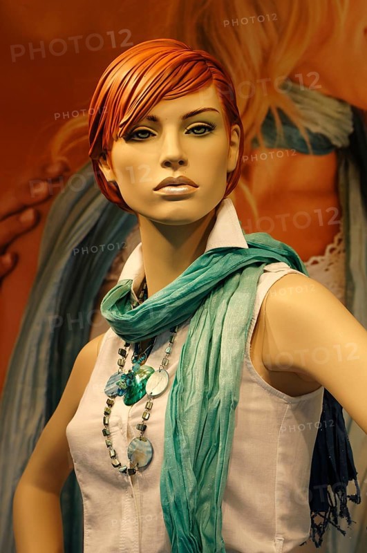 Female mannequin with scarf