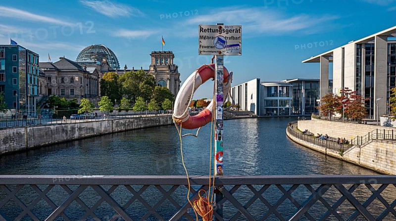 Lifebuoy of the Berlin Fire Brigade on the Spree in the government district