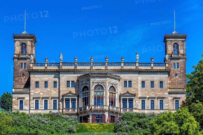 Albrechtsberg Castle on the banks of the Elbe