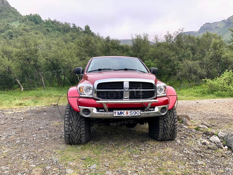 Red Dodge-Ram Superjeep