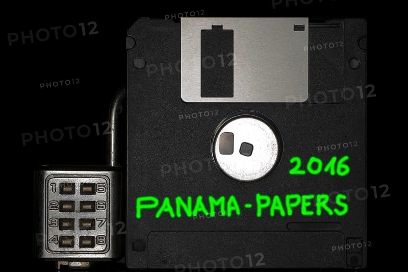 Floppy disc with padlock with the green inscription Panama Papers 2016