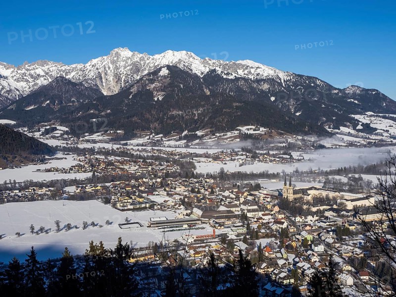 City of Admont and Hall Walls
