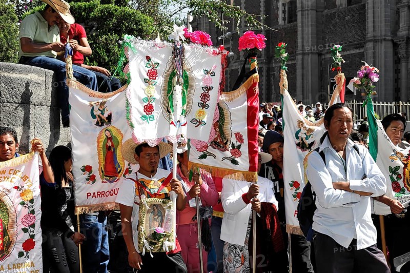 People in front of the Basilica