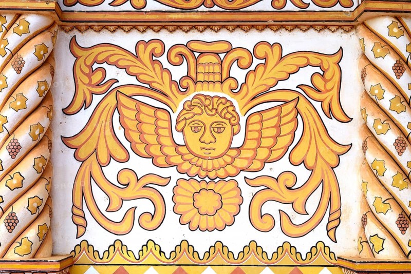 Detaooe of the painted front of the Catedral Inmaculada