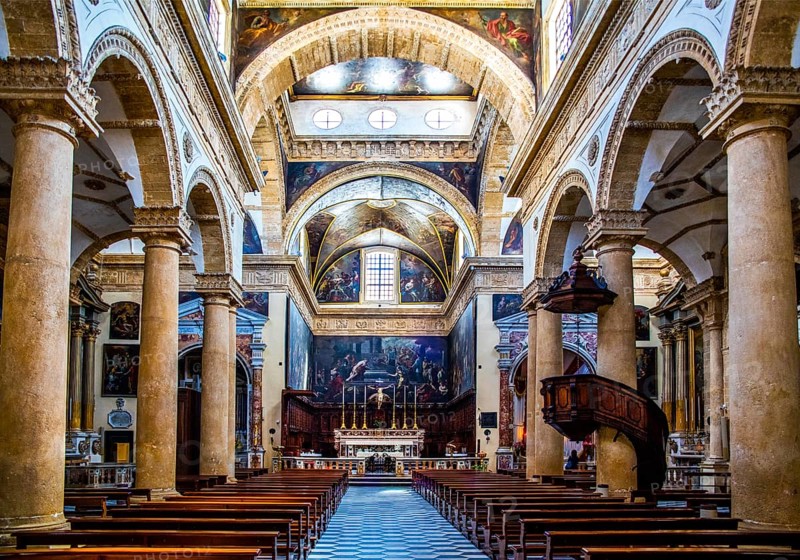Painting gallery inside the Cattedrale di Sant'Agata