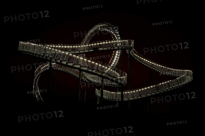 Landmark Tiger & Turtle - Magic Mountain