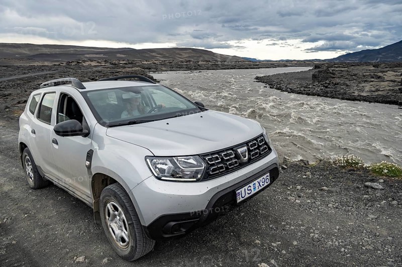 4x4 car on gravel road