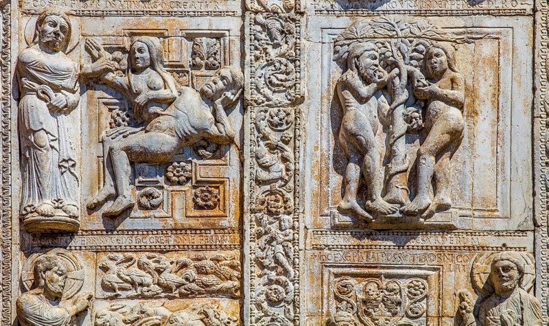 Facade and portal with marble reliefs