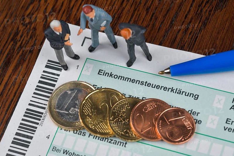 Income tax return to the tax office
