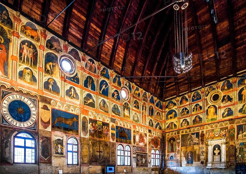 Council Chamber entirely painted with 15th century astrological and religious fresco cycle