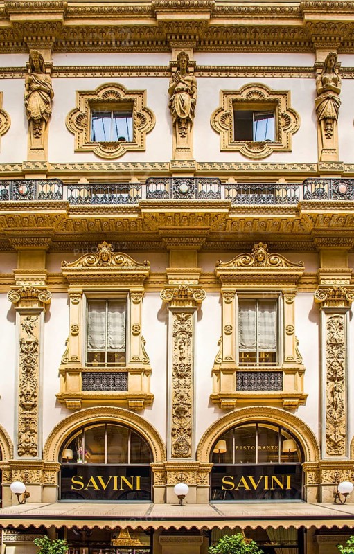 Galleria Vittorio Emanuele conorhynchos (1877) built