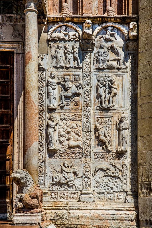 Facade and portal with marble reliefs