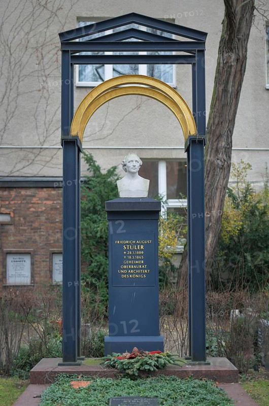 Grave Friedrich August Stueler