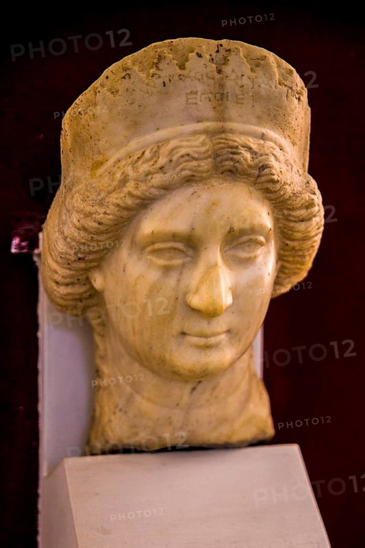 Bust of a woman in marble