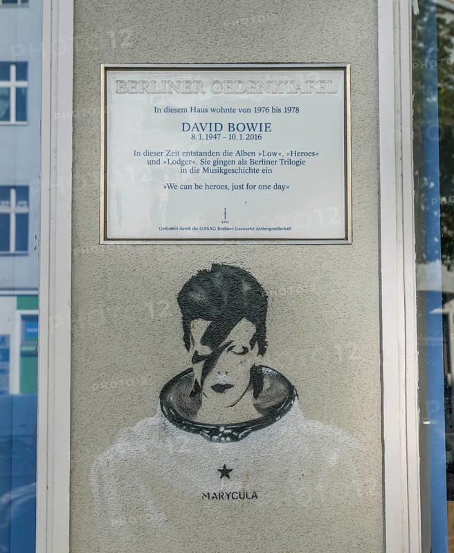 Memorial plaque