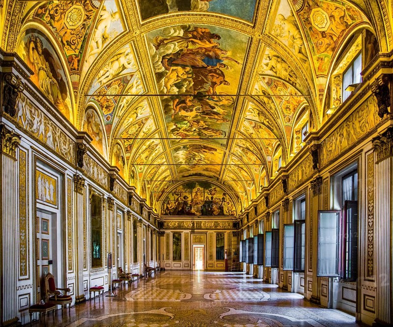 Hall of Mirrors decorated with frescoes
