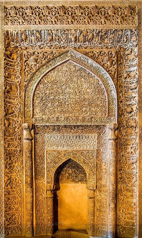Shabestan and Uljayto Mihrab at the West-Iwan