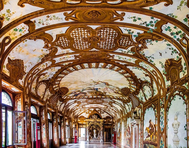 Hall of Rivers with an artificial foliage carving structure