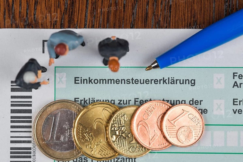 Income tax return to the tax office