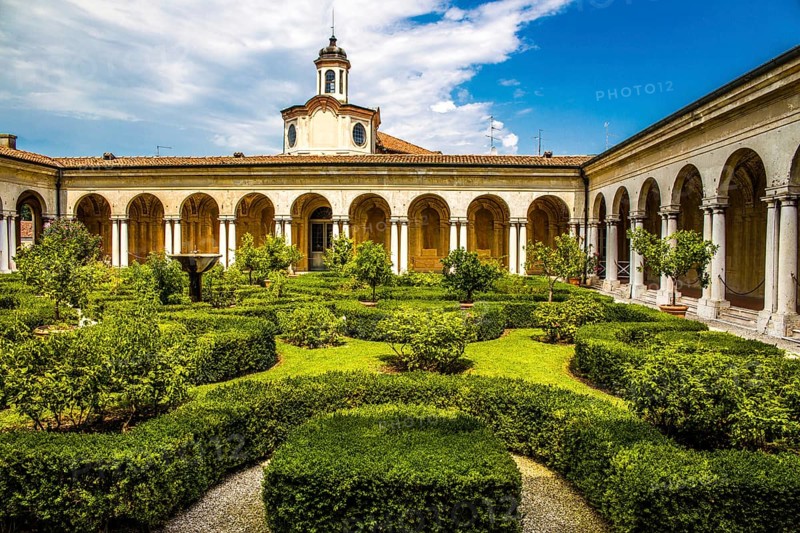 Courtyard in front of the Hall of Rivers with an artificial foliage structure