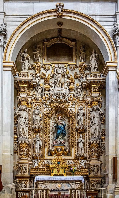 Baroque altar in Santa Chiara