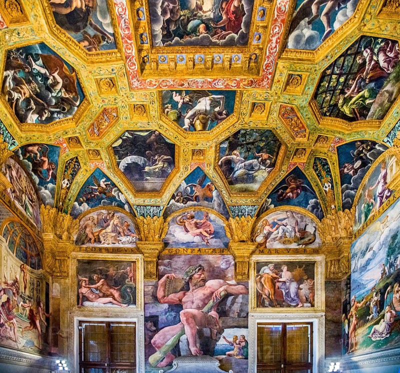 Chamber of Cupid and Psyche with erotic depictions