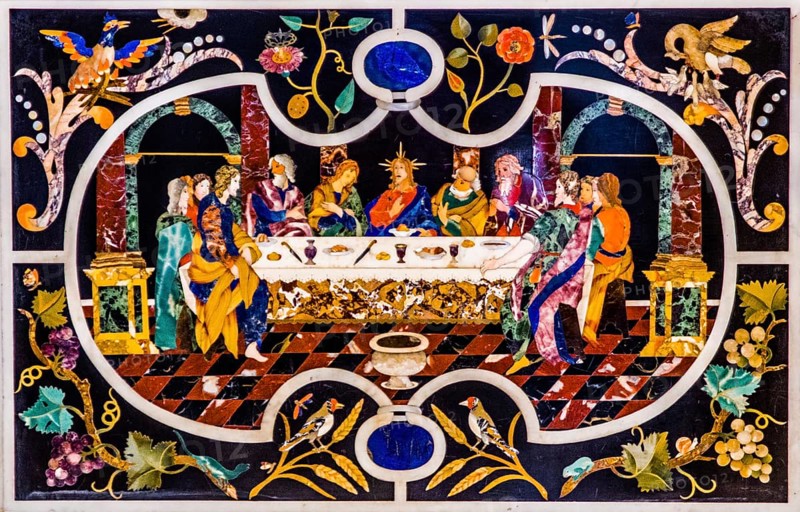 Altar impresses with beautiful marble inlay work showing Christian motifs
