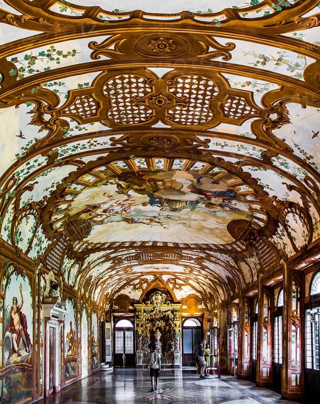 Hall of Rivers with an artificial foliage carving structure