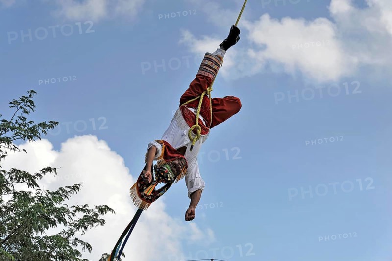 Bird people delight tourists
