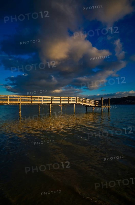 Bathing jetty