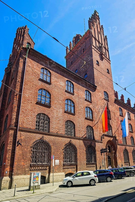 New courthouse by Friedrich von Thiersch 1905