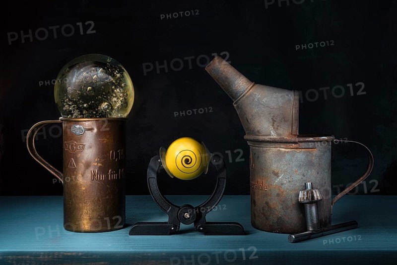 Still life with old oil can