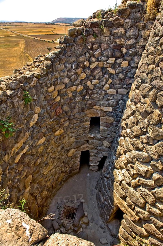 Gross-Nuraghe Su Nuraxi