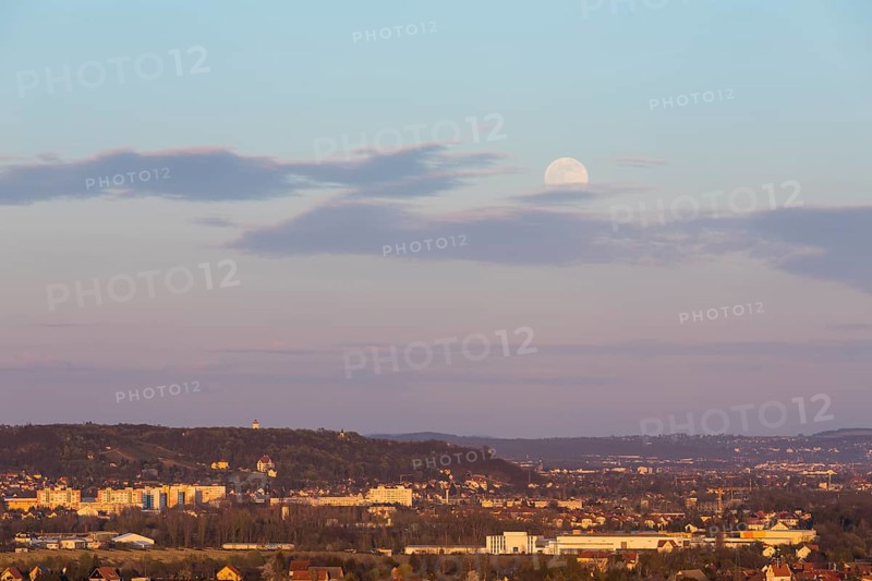 Moonrise from the viewpoint Boselspitze with view of Coswig