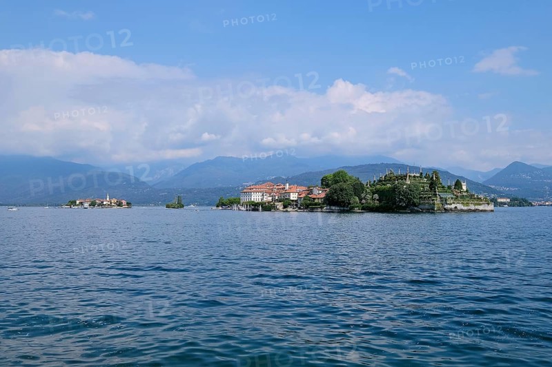 The islands Isola Bella and Isola Superiore Dei Pescatori in Lake Maggiore