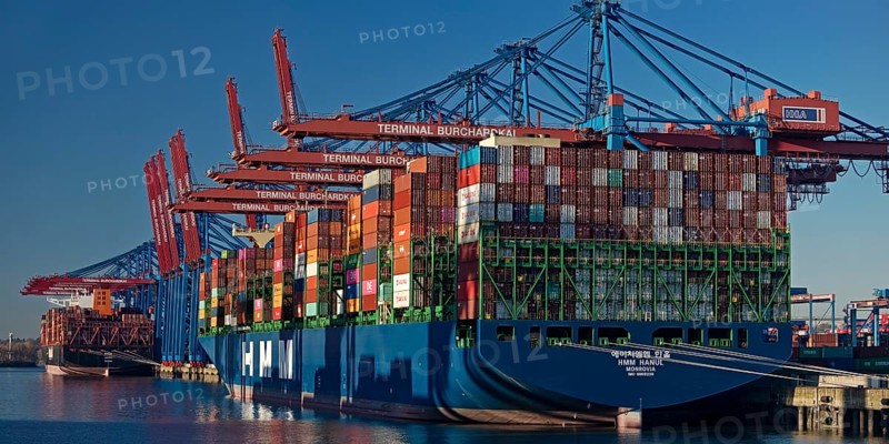 Container terminal Burchardkai with full container ship