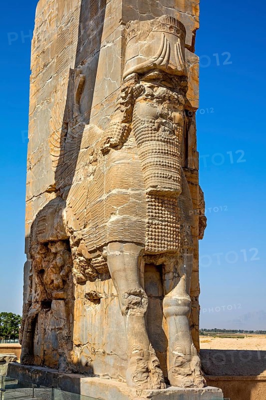 Gate of all countries with winged mixed creatures