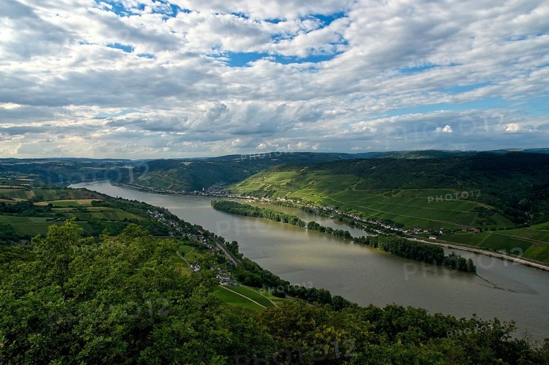 View of the Middle Rhine Valley from Siebenburgenblick near Niederheimbach